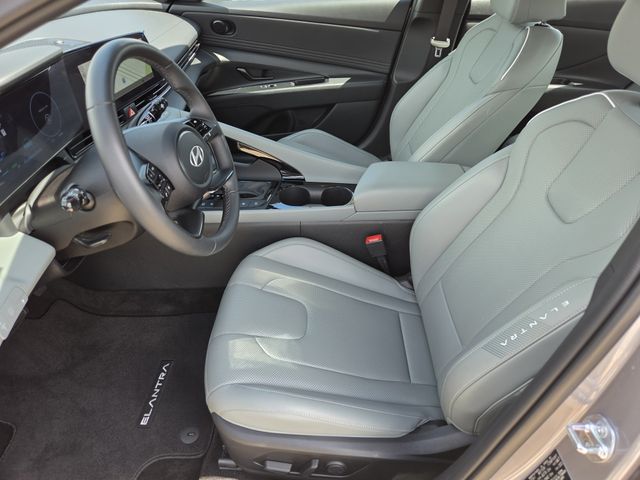 2025 Hyundai Elantra Limited - Photo 39