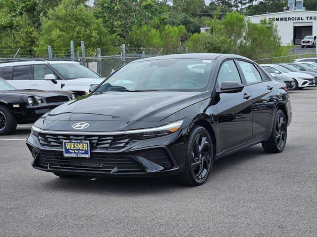 New 2026 Hyundai Elantra SEL Sport Sedan