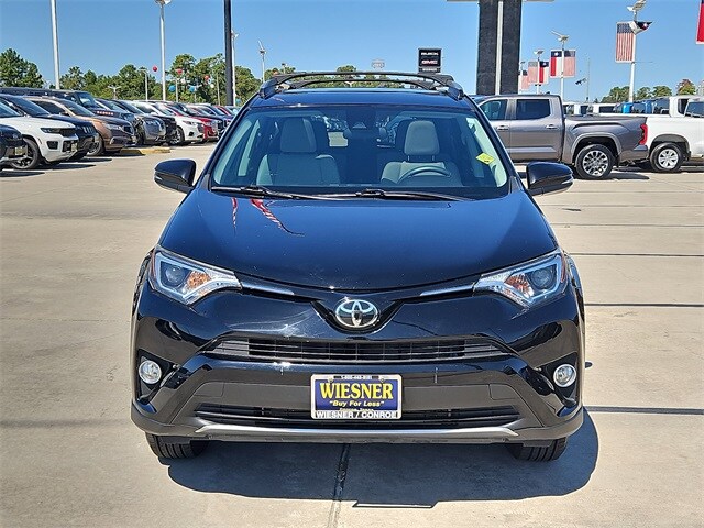 2018 Toyota RAV4 XLE photo 2