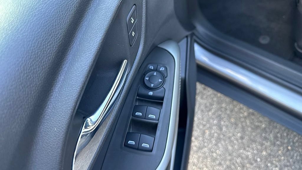 2024 Chevrolet Trax LS - Photo 14