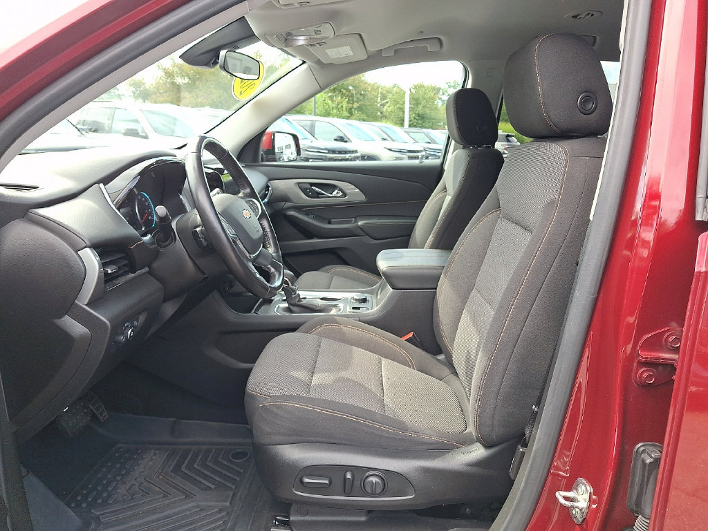 2021 Chevrolet Traverse 1LT - Photo 13