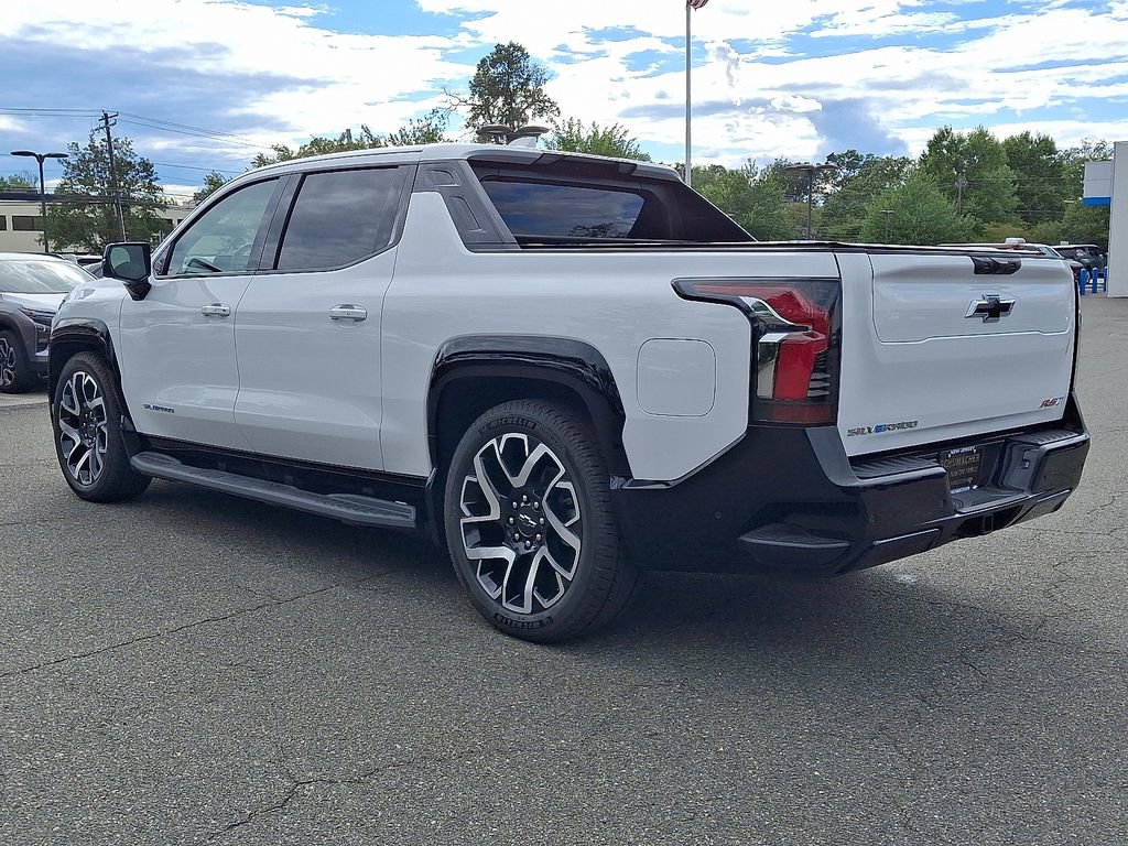 2024 Chevrolet Silverado EV RST photo 4