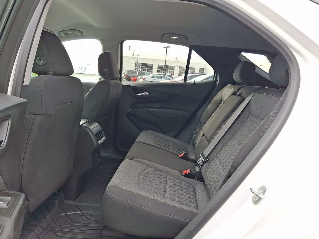 2023 Chevrolet Equinox LT - Photo 10