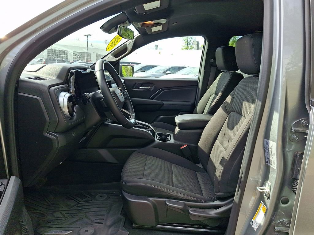 2024 Chevrolet Colorado LT - Photo 14