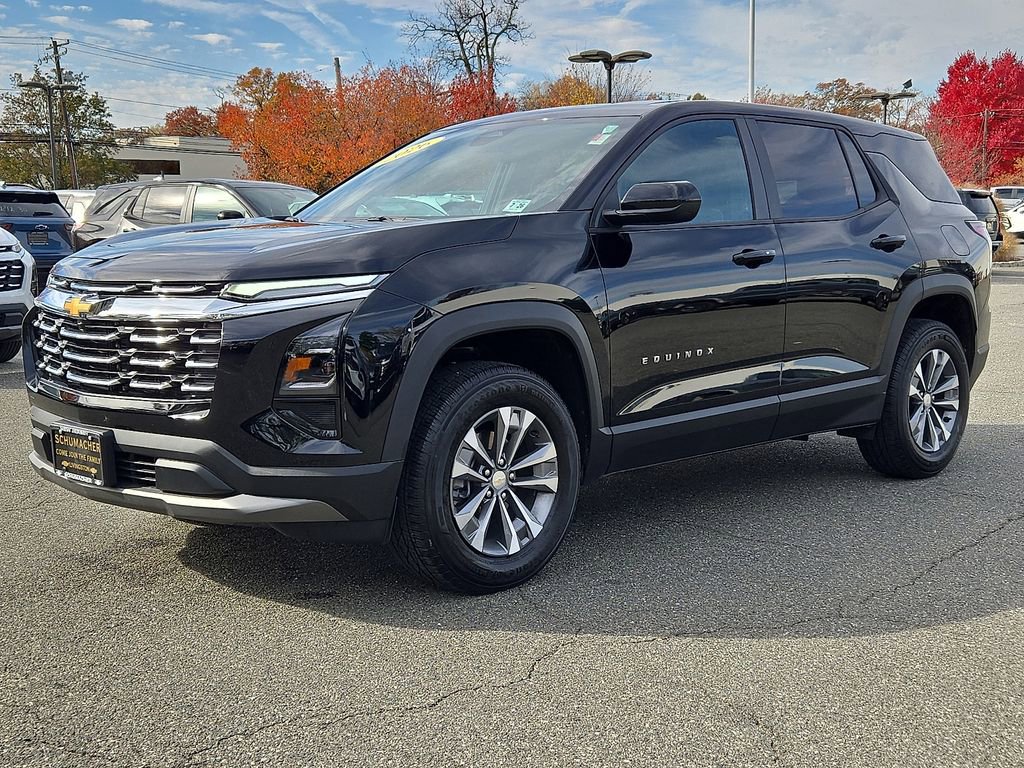 2026 Chevrolet Equinox LT photo 2