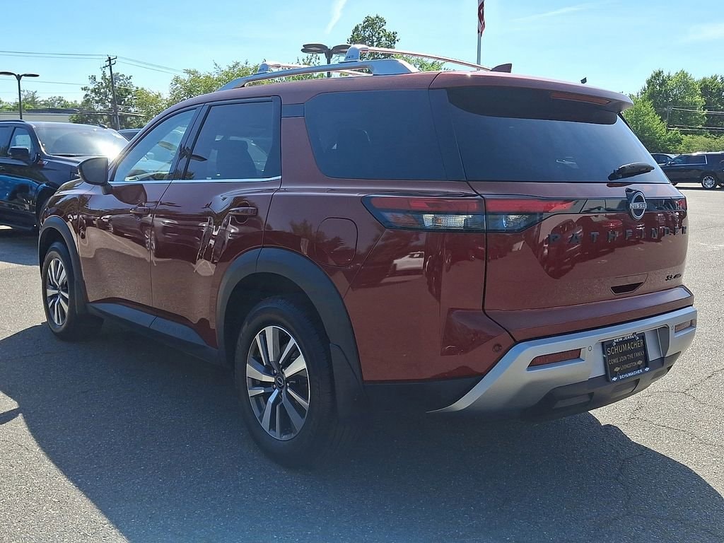 Used 2022 Nissan Pathfinder SL 4WD SUV