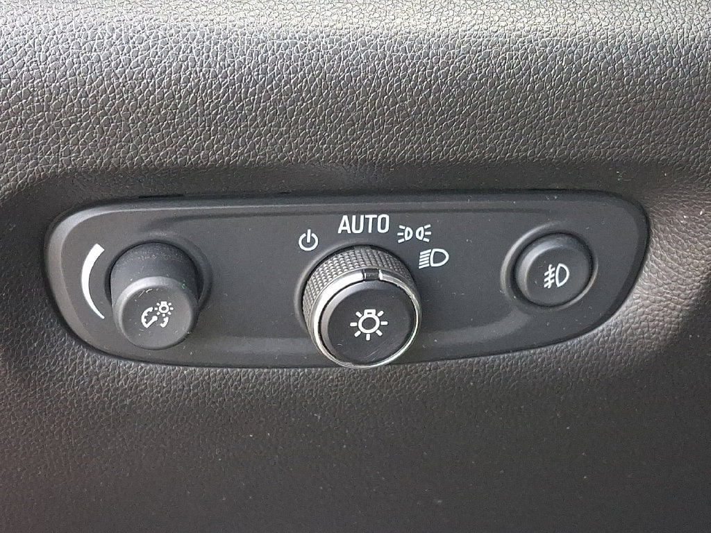 2021 Chevrolet Traverse 1LT - Photo 25