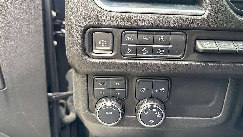 2024 Chevrolet Suburban High Country - Photo 26