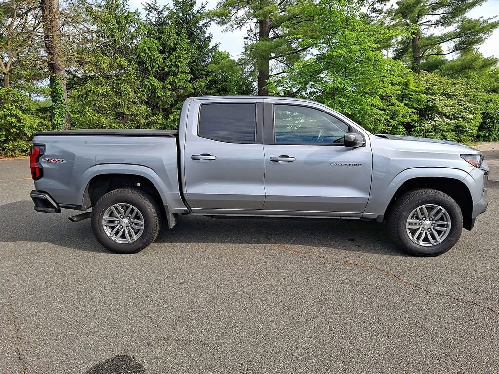 2024 Chevrolet Colorado LT - Photo 7