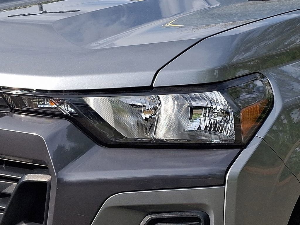 2024 Chevrolet Colorado LT - Photo 9