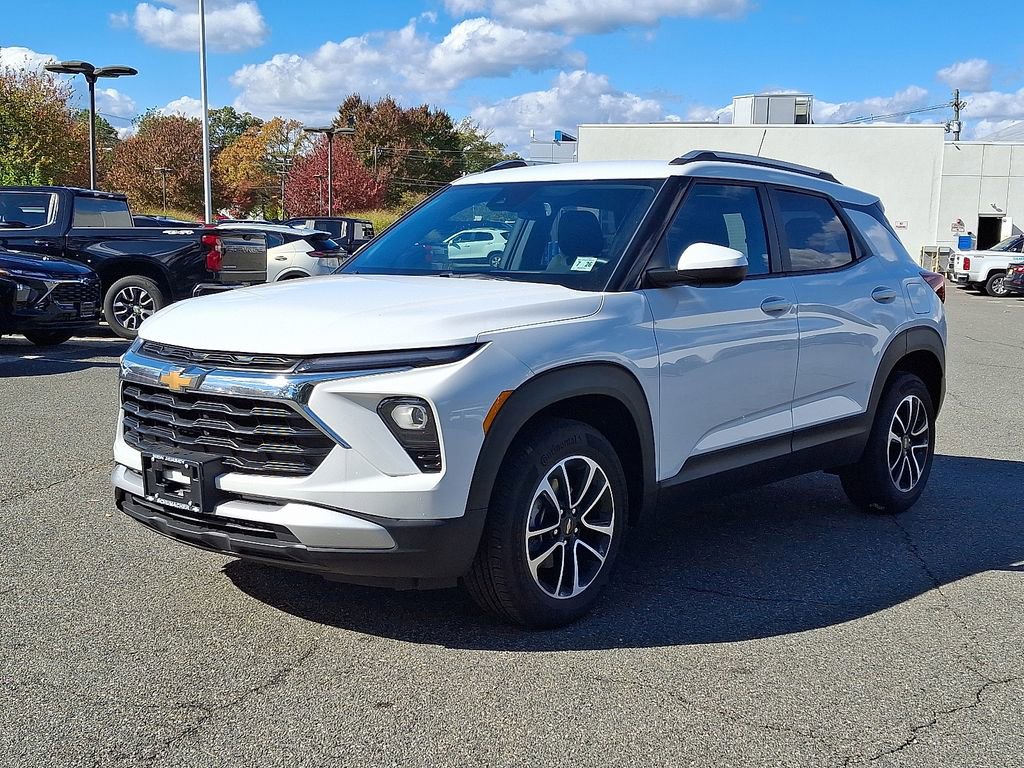 2026 Chevrolet Trailblazer LT photo 2