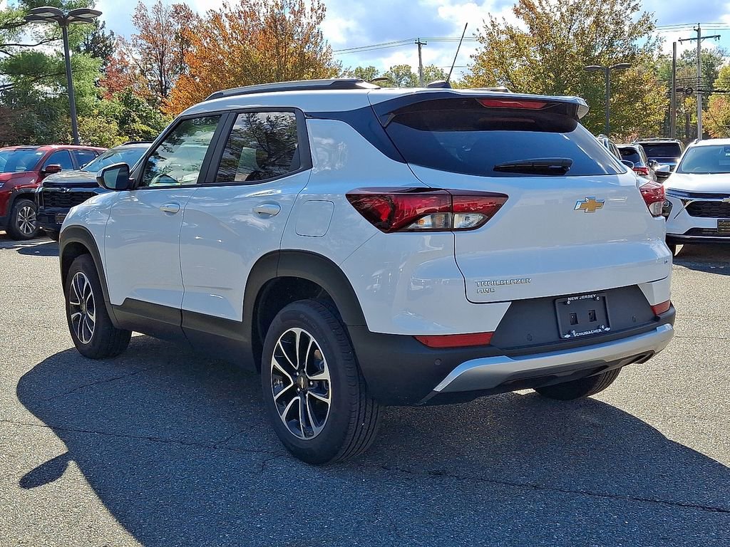 2026 Chevrolet Trailblazer LT photo 3