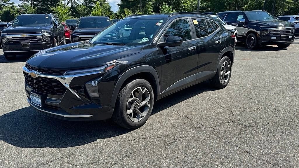 Used 2024 Chevrolet Trax LT SUV