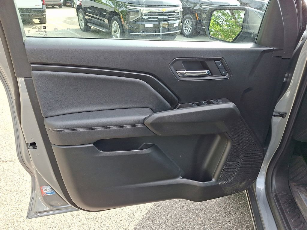 2024 Chevrolet Colorado LT - Photo 13