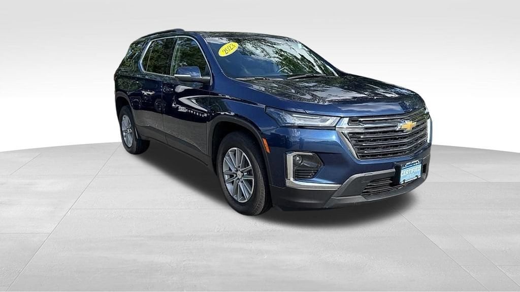 Used 2023 Chevrolet Traverse LT Cloth SUV