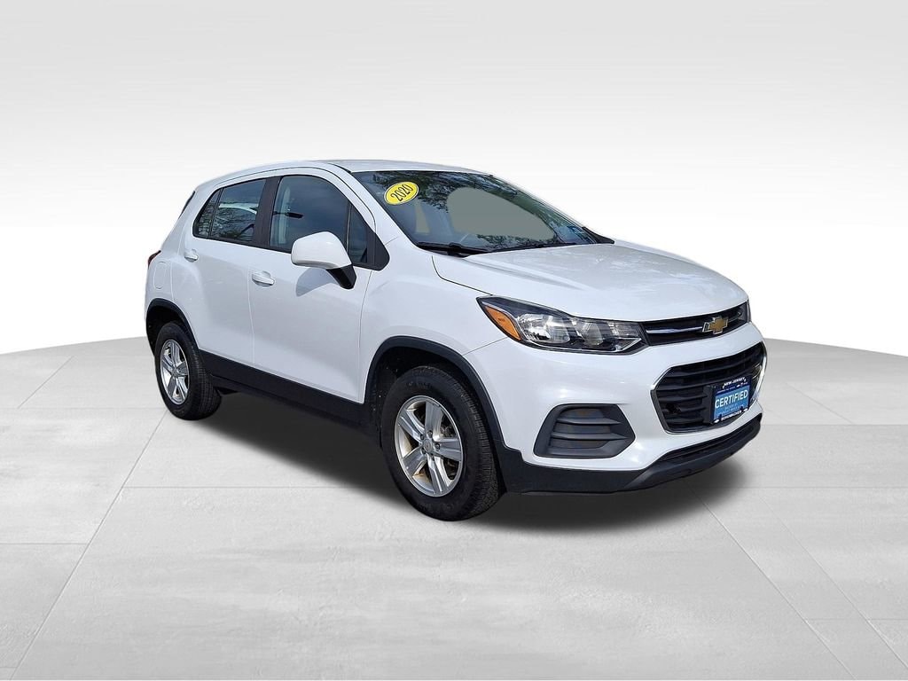 2020 Chevrolet Trax LS AWD's photo