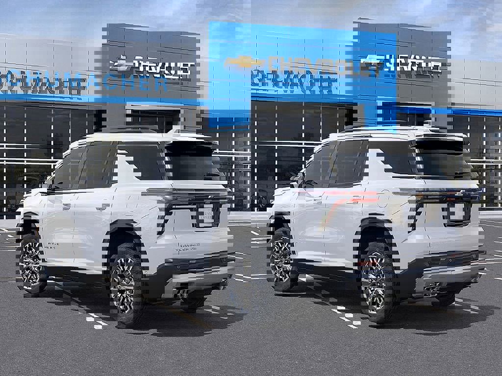 2026 Chevrolet Traverse photo 2