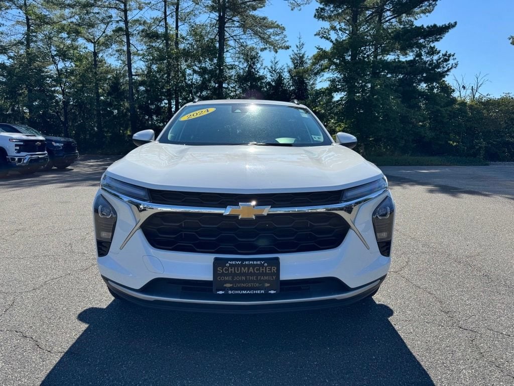 Used 2024 Chevrolet Trax LT with VIN KL77LHE28RC168170 for sale in Livingston, NJ