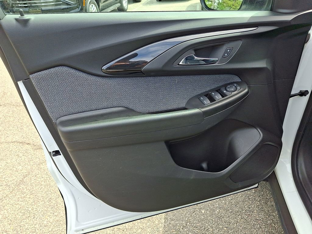 2023 Chevrolet TrailBlazer LT - Photo 13