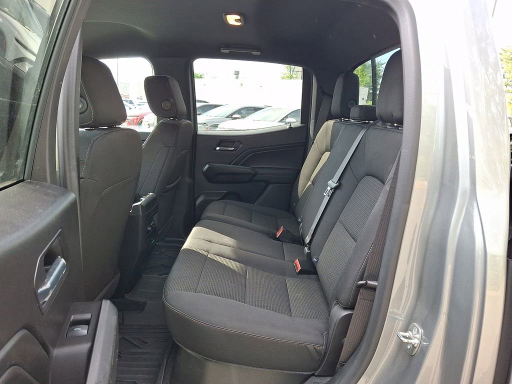 2024 Chevrolet Colorado LT - Photo 10