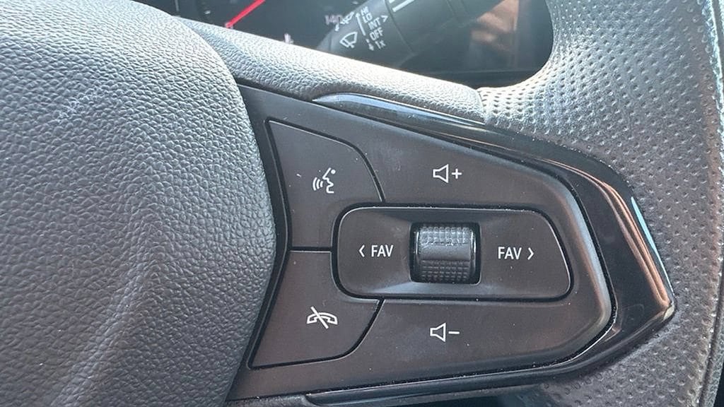 2024 Chevrolet Trax LS - Photo 16