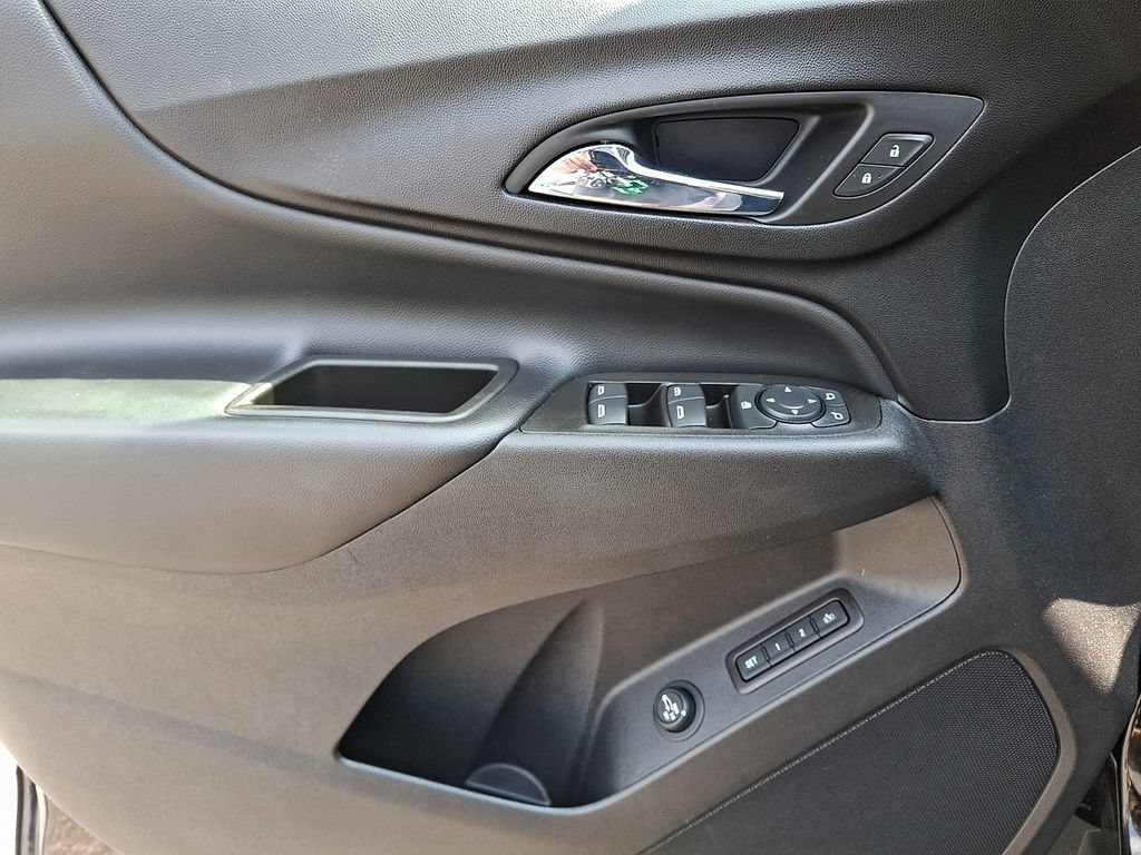 2020 Chevrolet Equinox LT - Photo 12