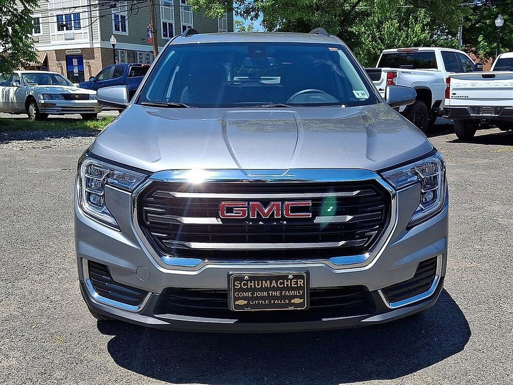 Used 2023 GMC Terrain SLE SUV