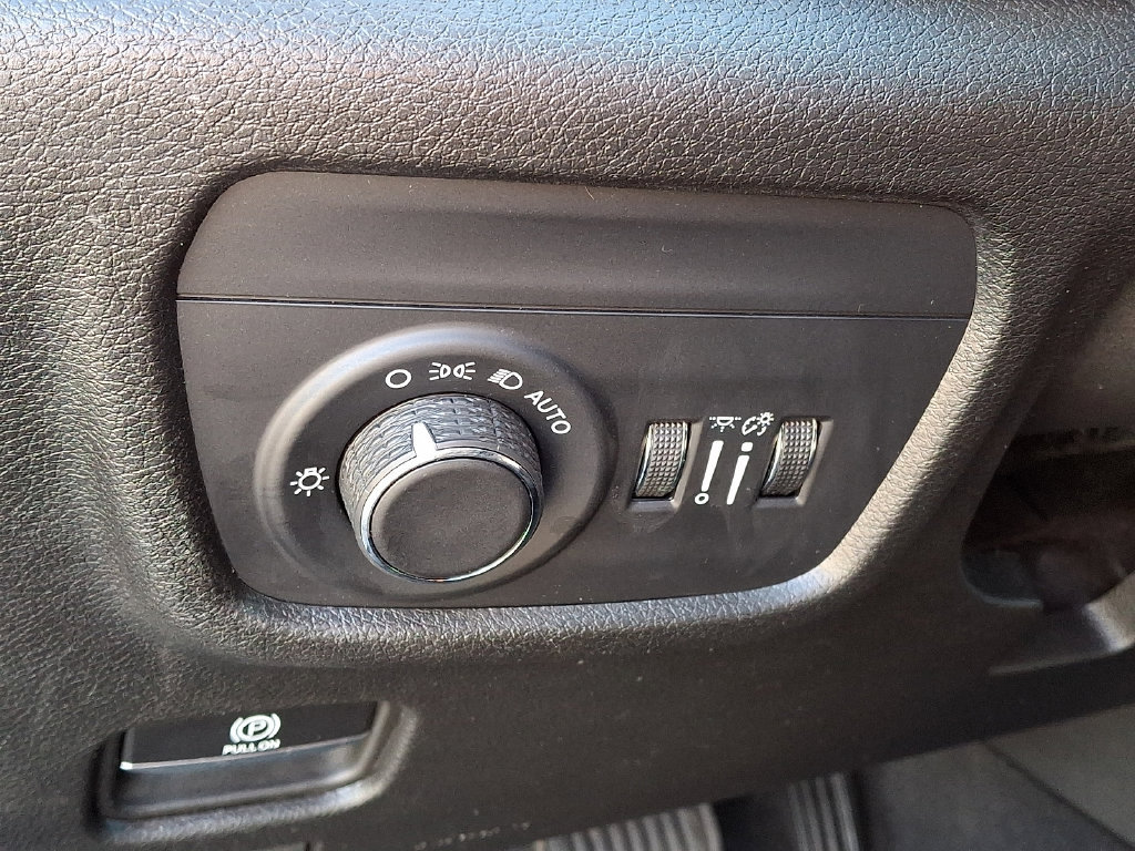2023 Jeep Grand Cherokee Laredo - Photo 25