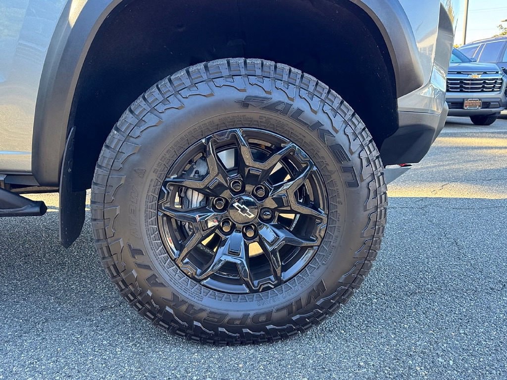 2026 Chevrolet Colorado ZR2 - Photo 10
