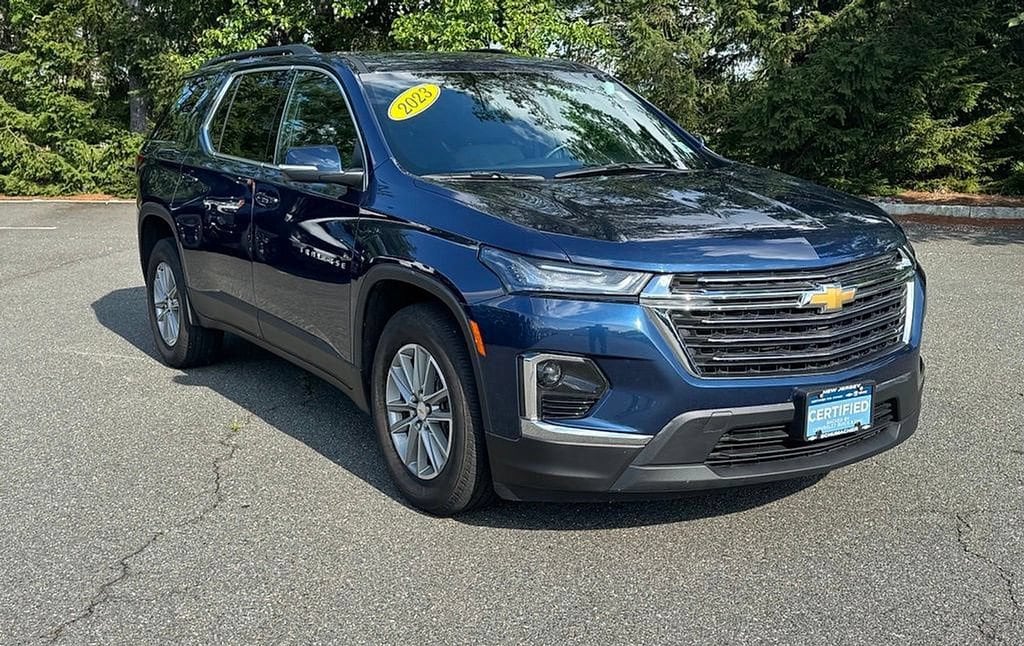 Used 2023 Chevrolet Traverse LT Cloth SUV