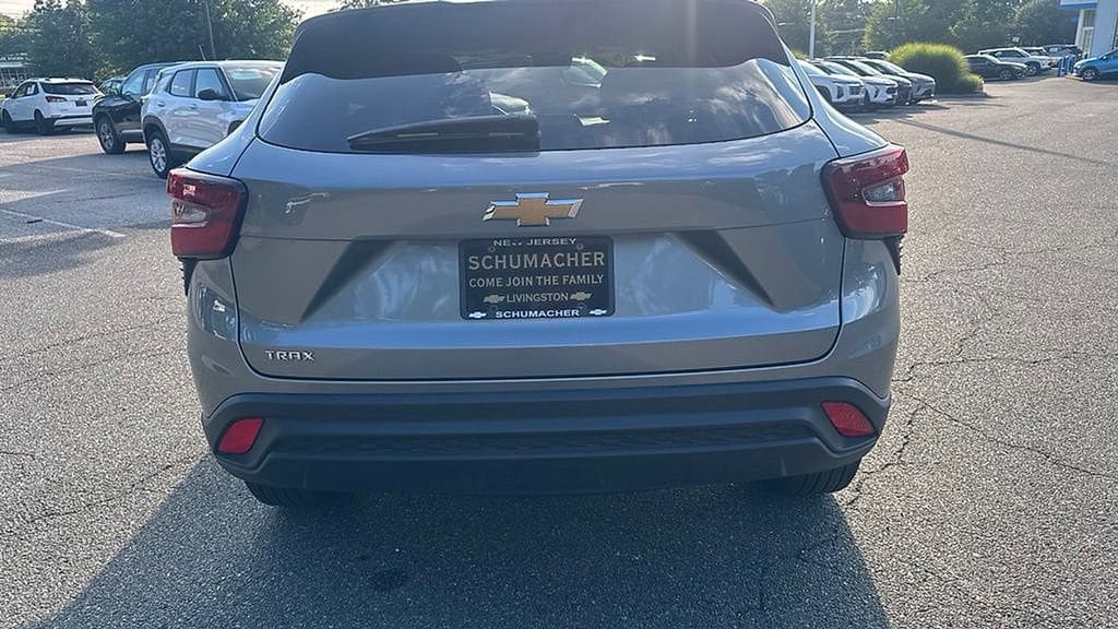 Used 2024 Chevrolet Trax LS SUV