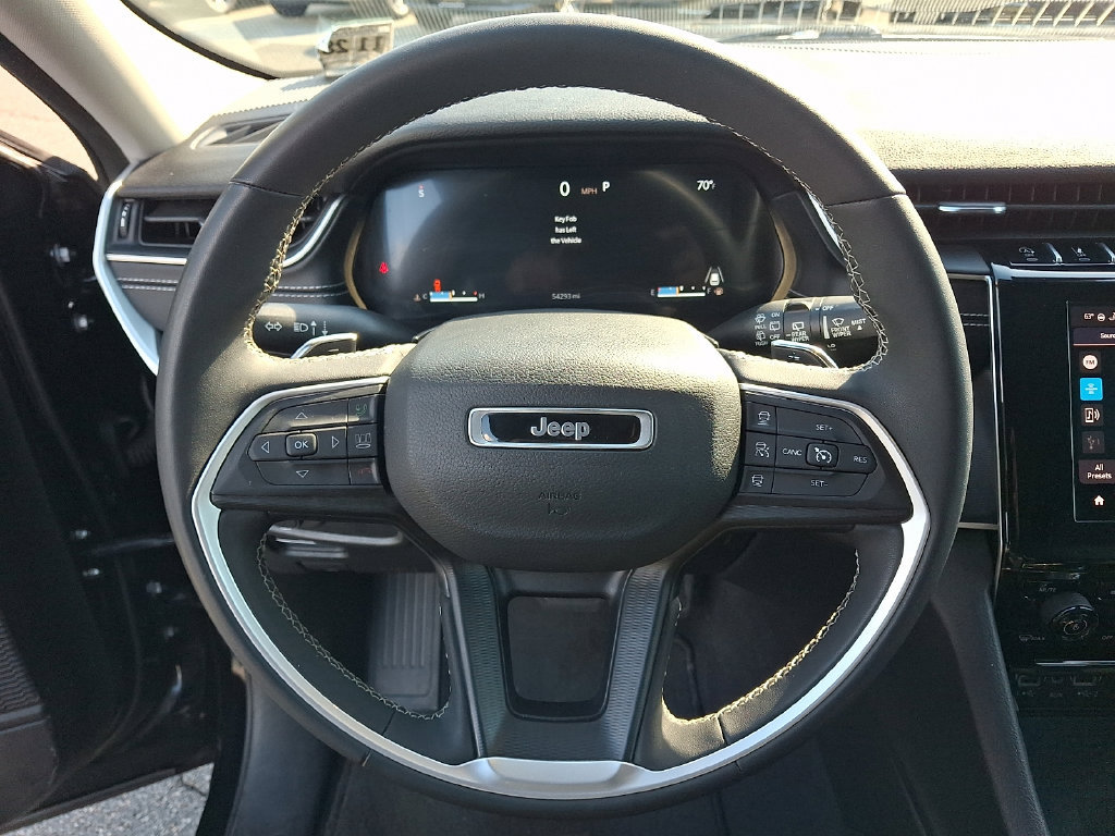 2023 Jeep Grand Cherokee Laredo - Photo 19