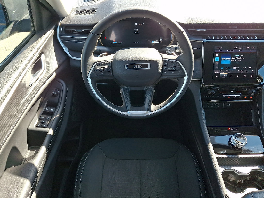 2023 Jeep Grand Cherokee Laredo - Photo 11