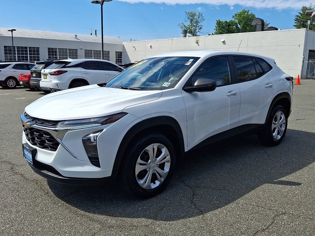 Used 2024 Chevrolet Trax LS SUV
