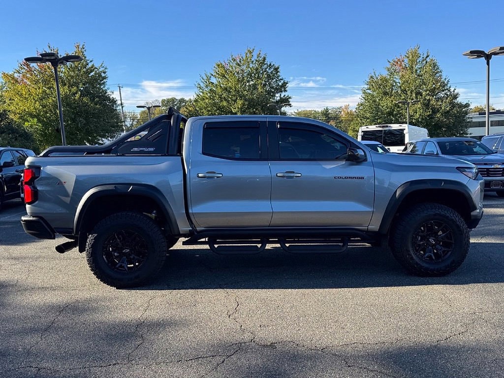 2026 Chevrolet Colorado ZR2 - Photo 9