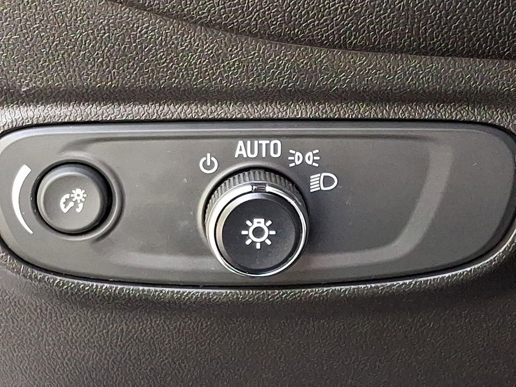 2023 Chevrolet Equinox LT - Photo 24