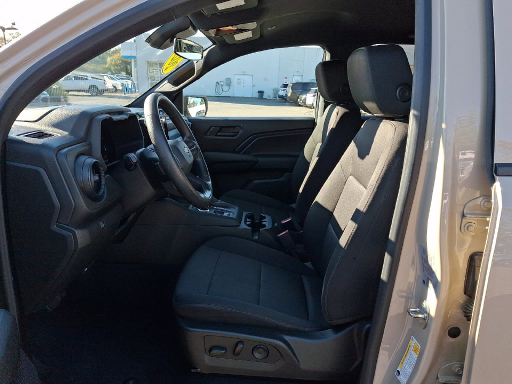 2023 Chevrolet Colorado Work Truck - Photo 13