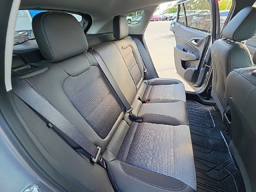 2024 Chevrolet Trax LT - Photo 17