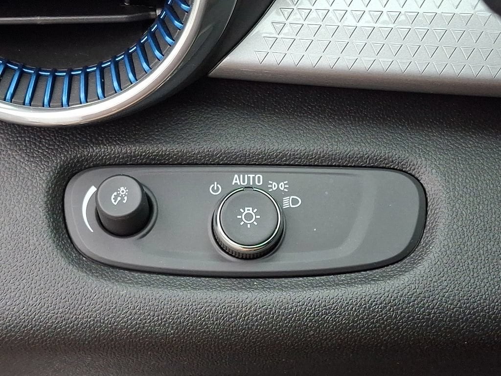 2024 Chevrolet Trax LT - Photo 25