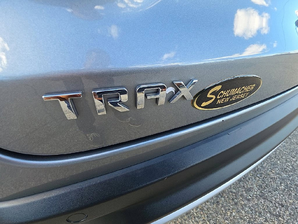 2024 Chevrolet Trax LT - Photo 21