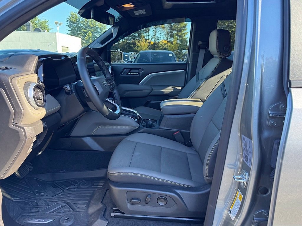 2026 Chevrolet Colorado ZR2 - Photo 16