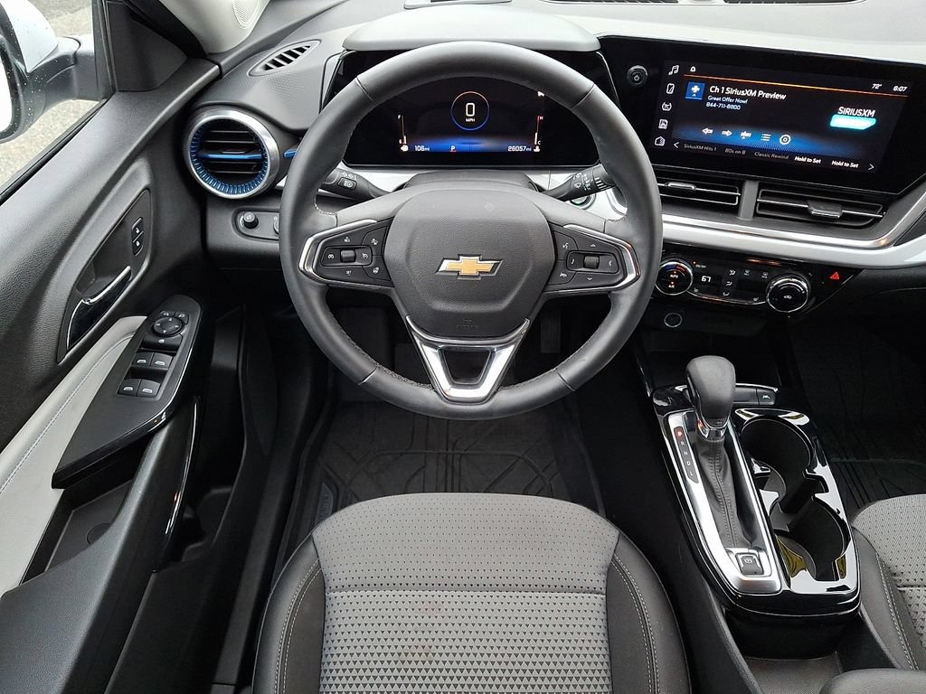 2024 Chevrolet Trax LT - Photo 11