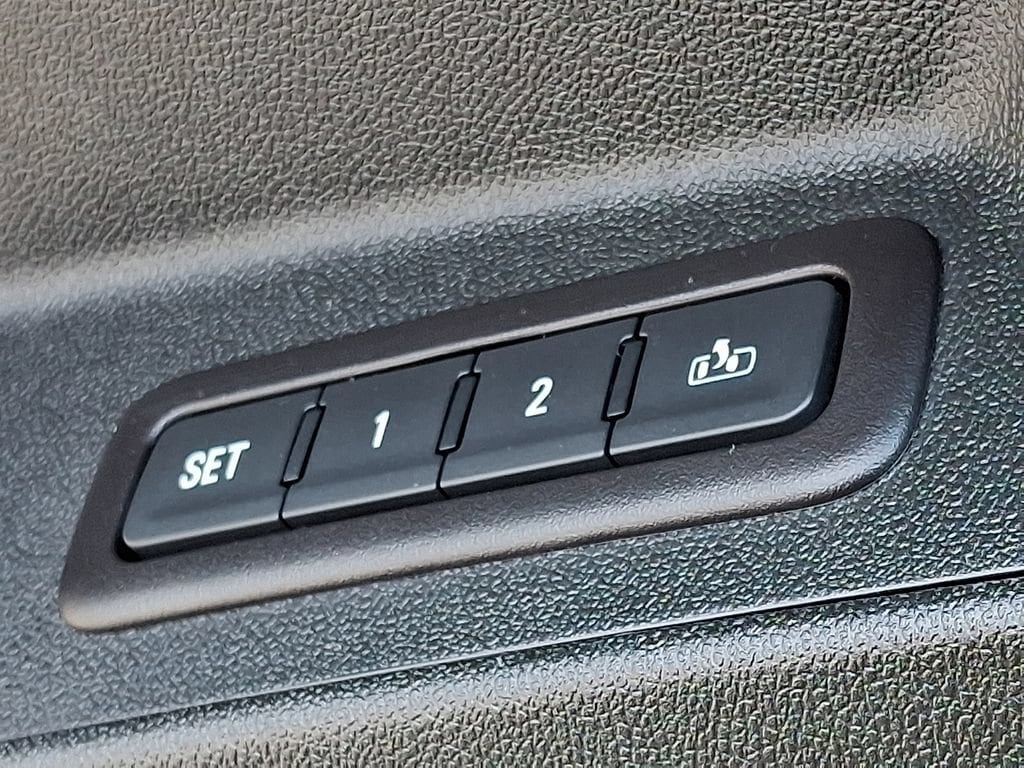 2020 Chevrolet Equinox LT - Photo 25