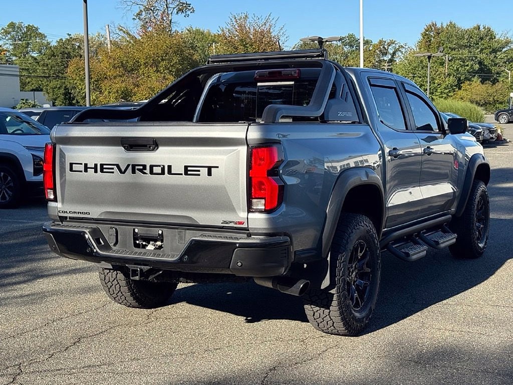 2026 Chevrolet Colorado ZR2 - Photo 8