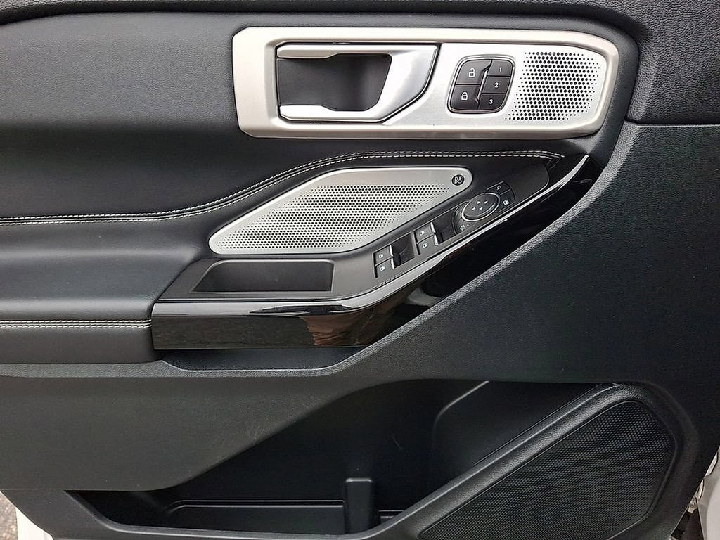 2024 Ford Explorer ST - Photo 12