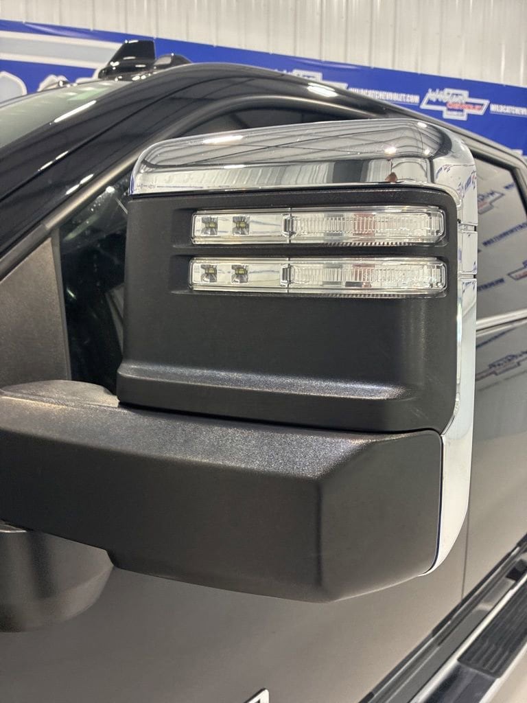 2023 Chevrolet Silverado 2500HD LTZ - Photo 13