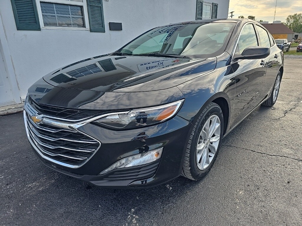 2024 Chevrolet Malibu 1LT photo 3