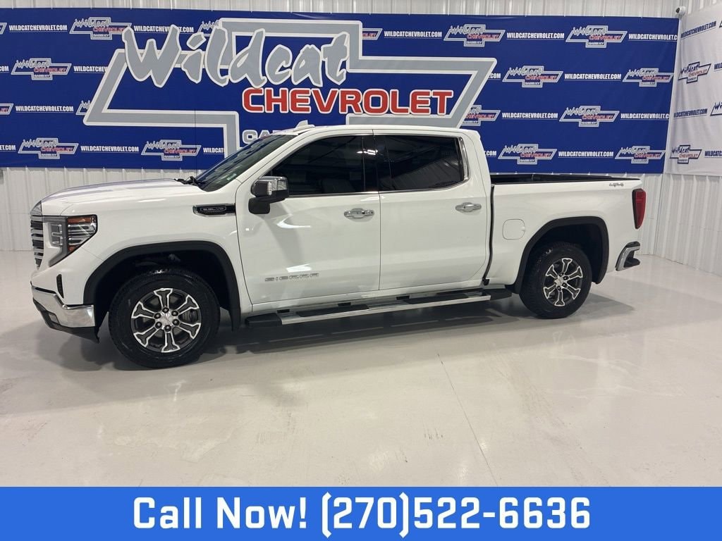 2023 GMC Sierra 4WD Crew Cab Short Box SLT's photo