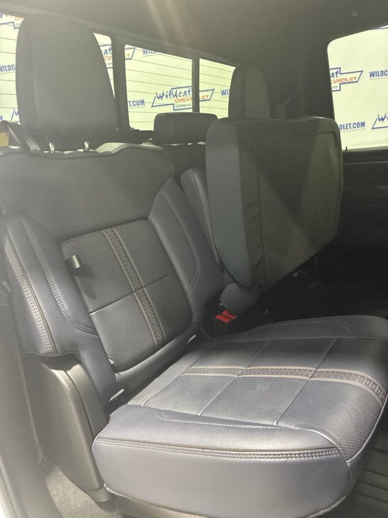 2025 Chevrolet Silverado 3500HD High Country - Photo 44