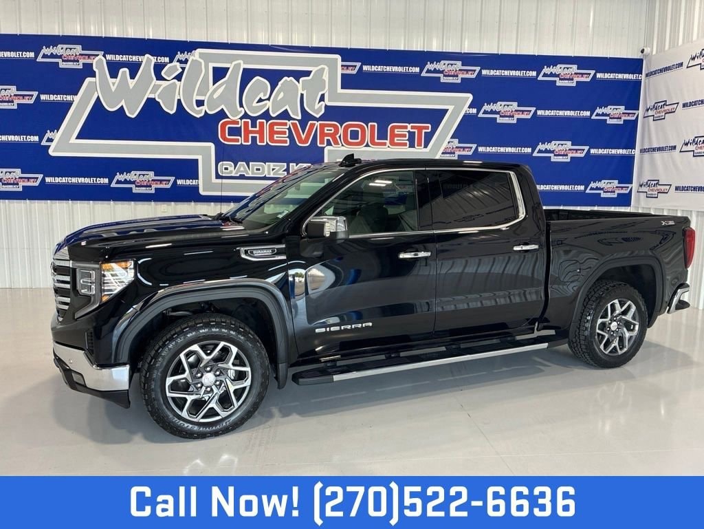 2025 GMC Sierra 4WD Crew Cab Short Box SLT's photo